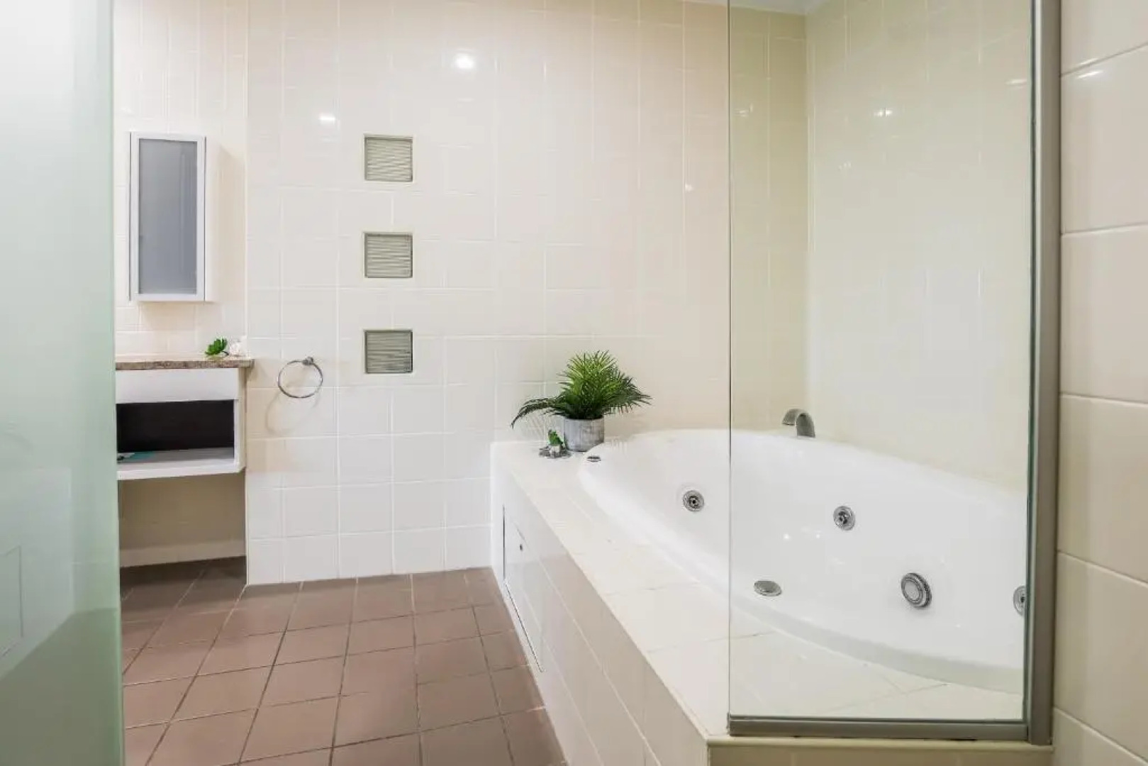 Azure Vista - 3 Bedroom Unit - Ocean Views