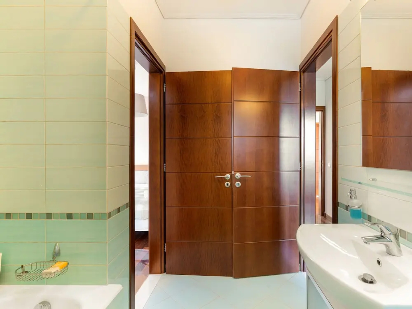 Spacious Villa in Saronida With Swimming Pool