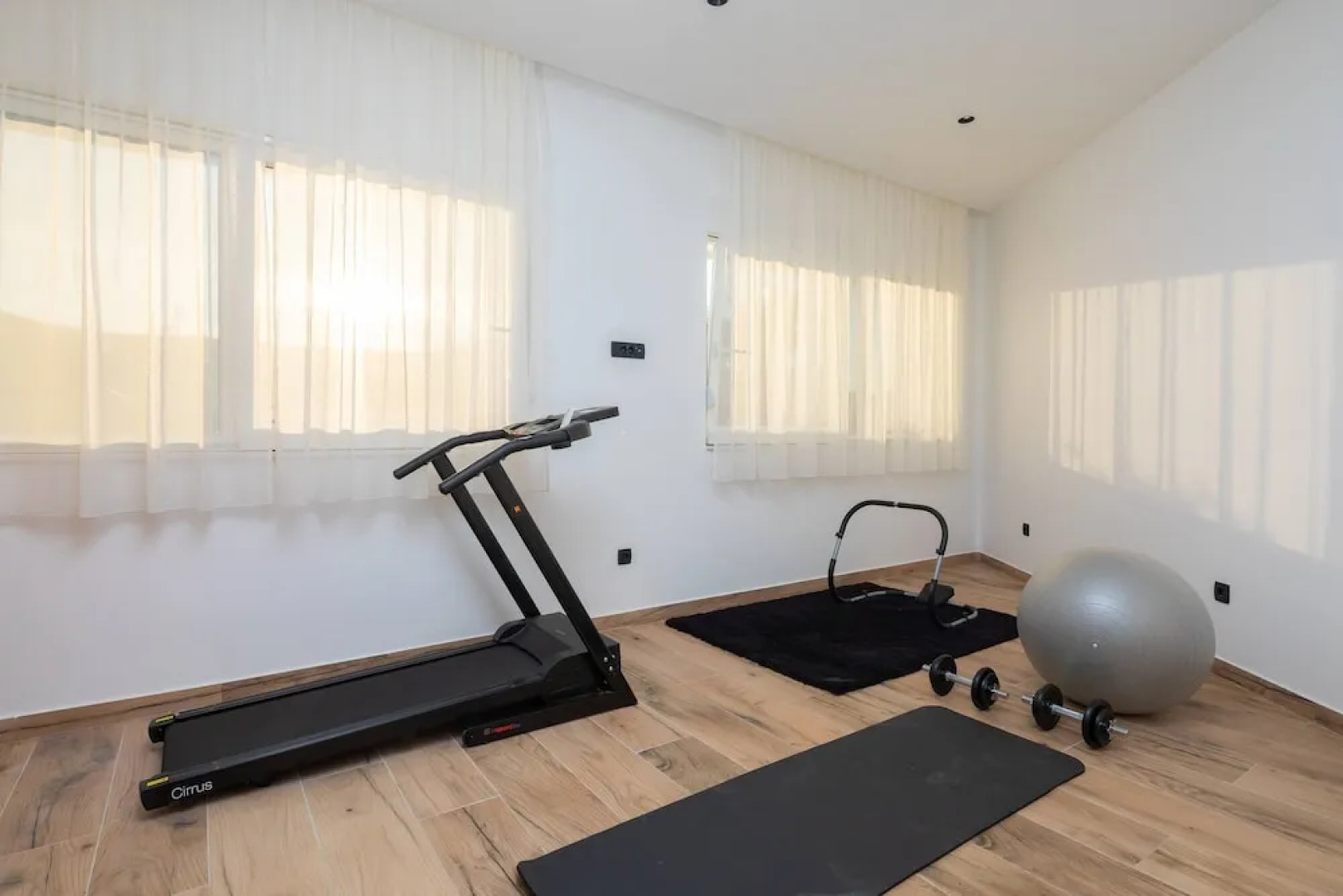 Beachfront Villa Seashell with Pool