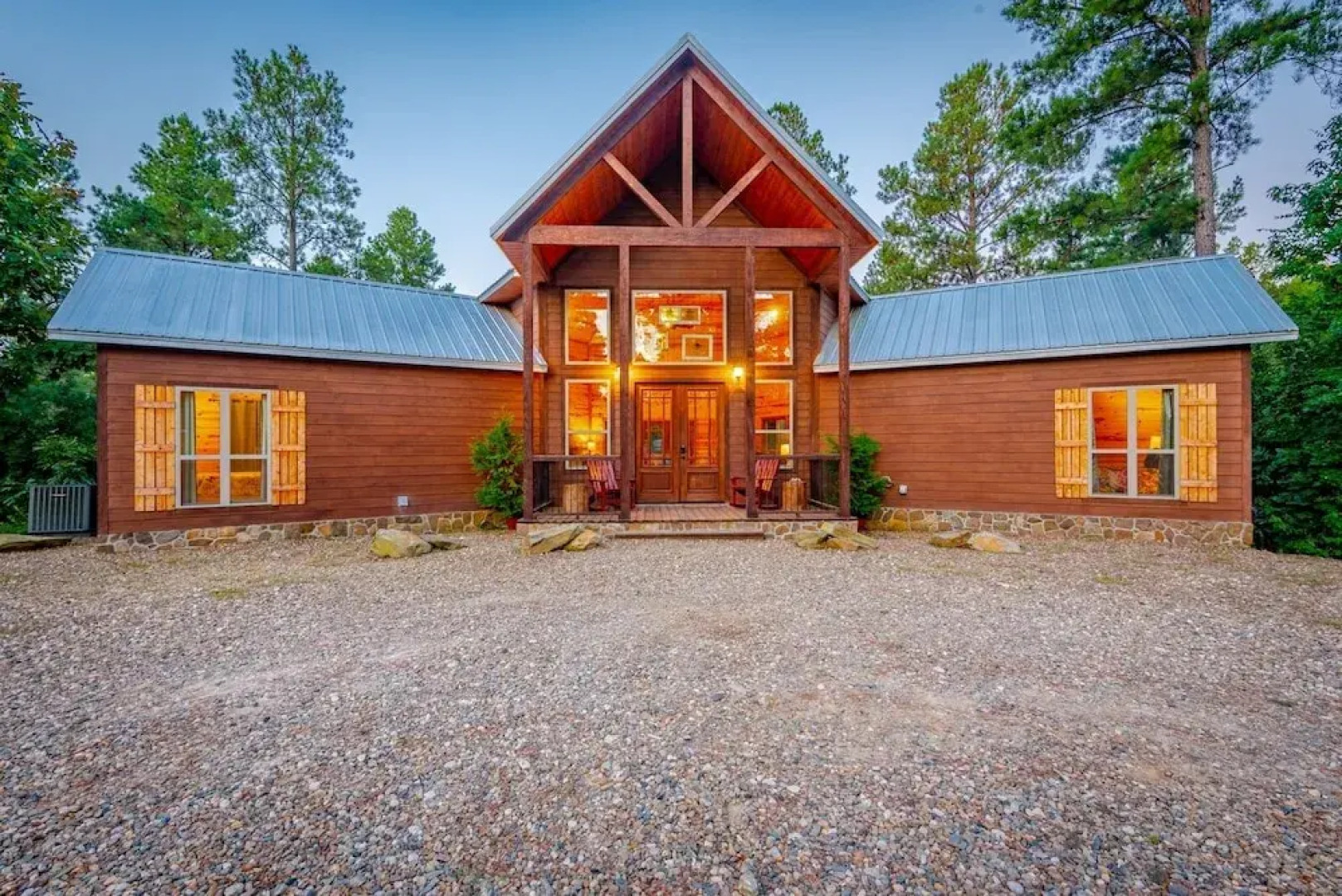 Stained Glass Hill includes Free WiFi, Parking Onsite, Private Hot Tub, and BBQ by RedAwning