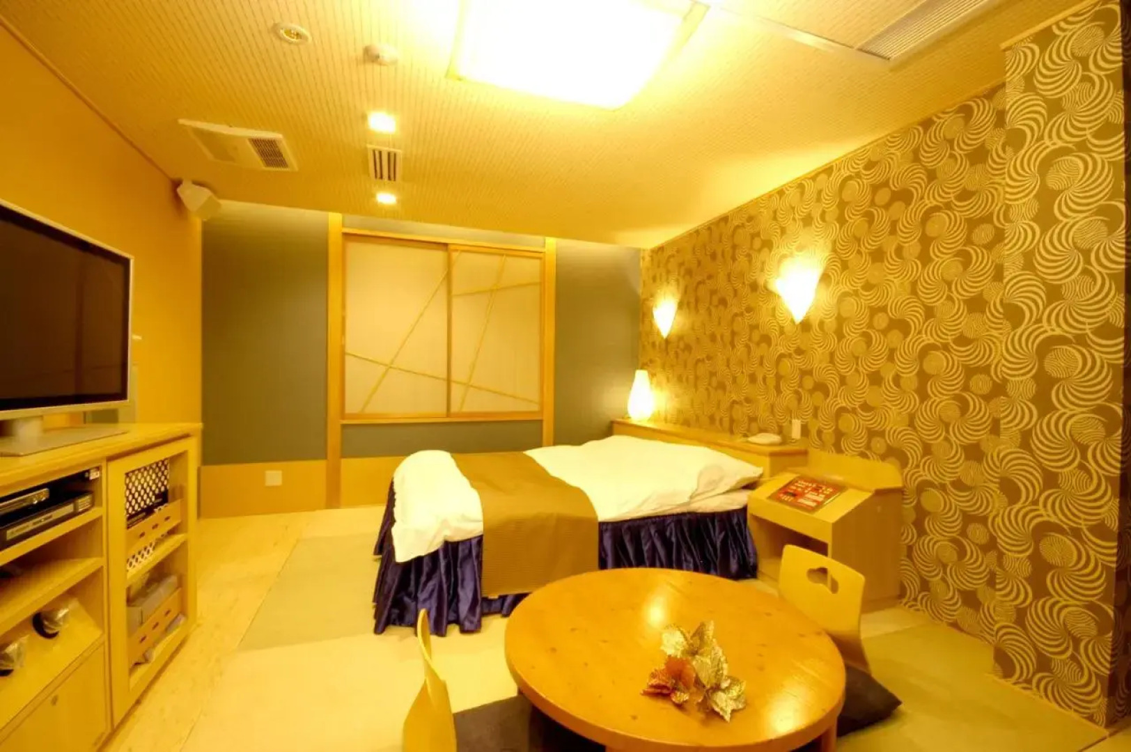 Love Hotel Katsuragi Chapel Christmas - Adult Only