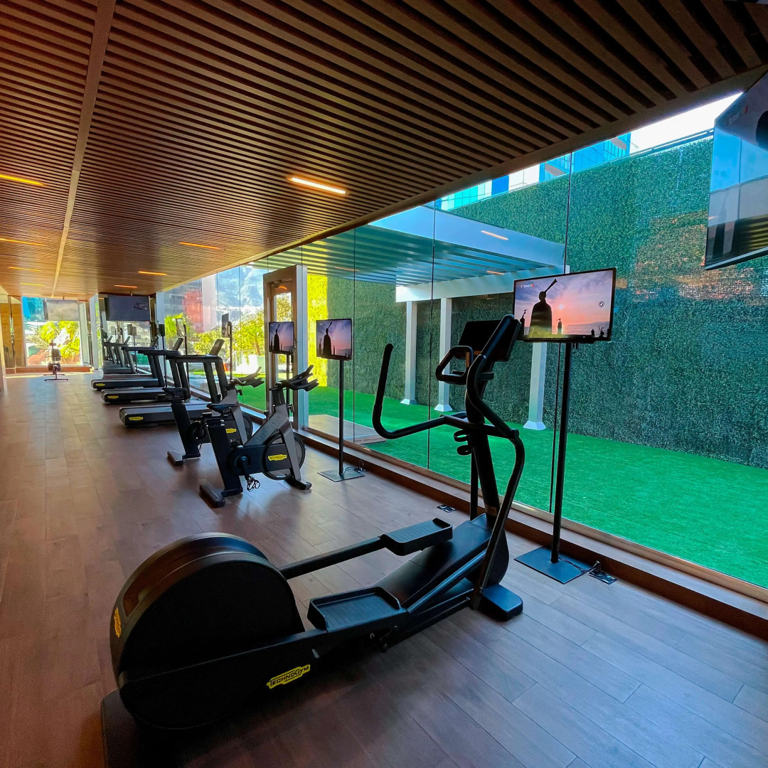 Safi Royal Luxury Metropolitan