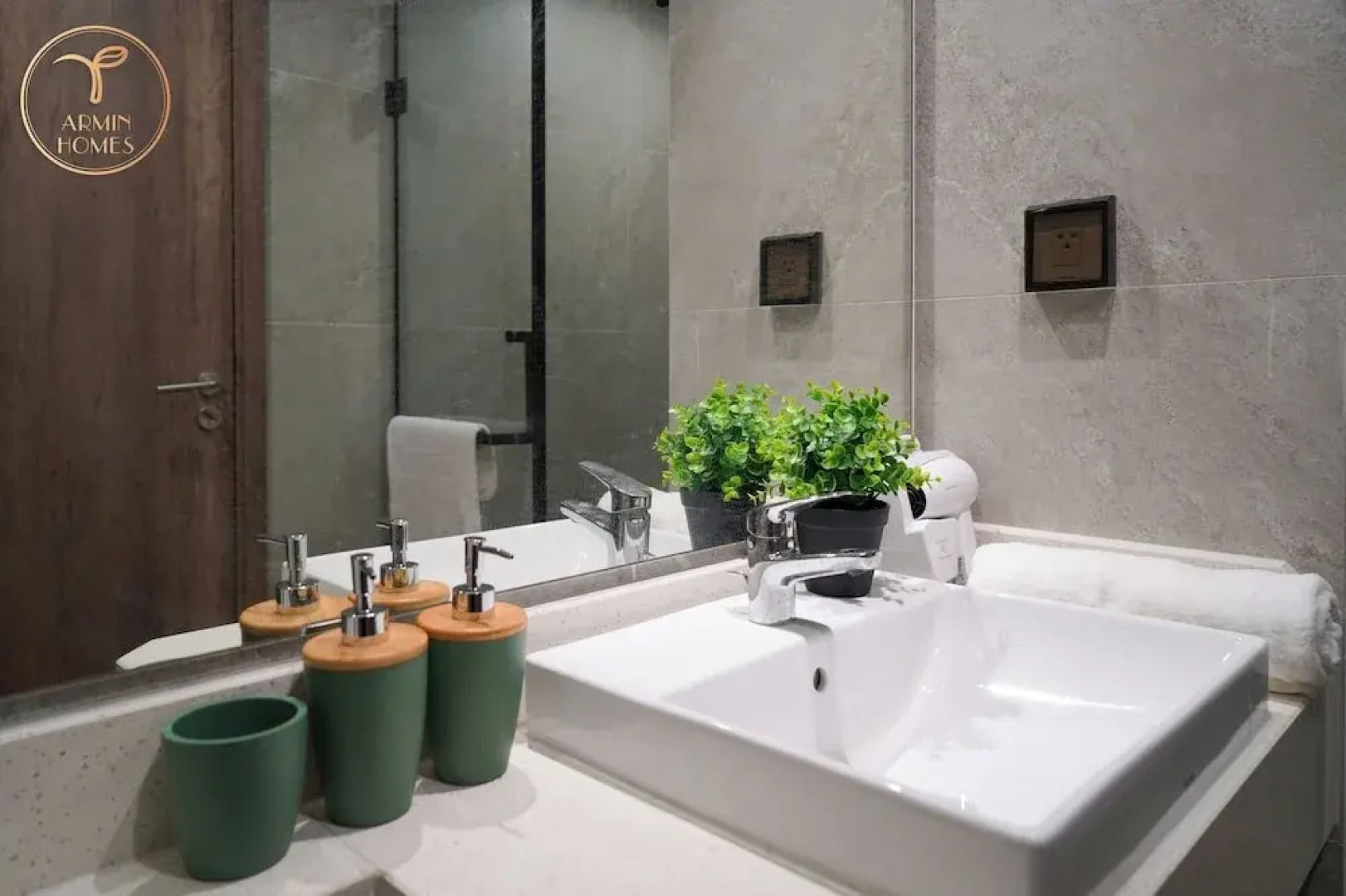 Armin Homes 2 BR with bathtub Ecopark