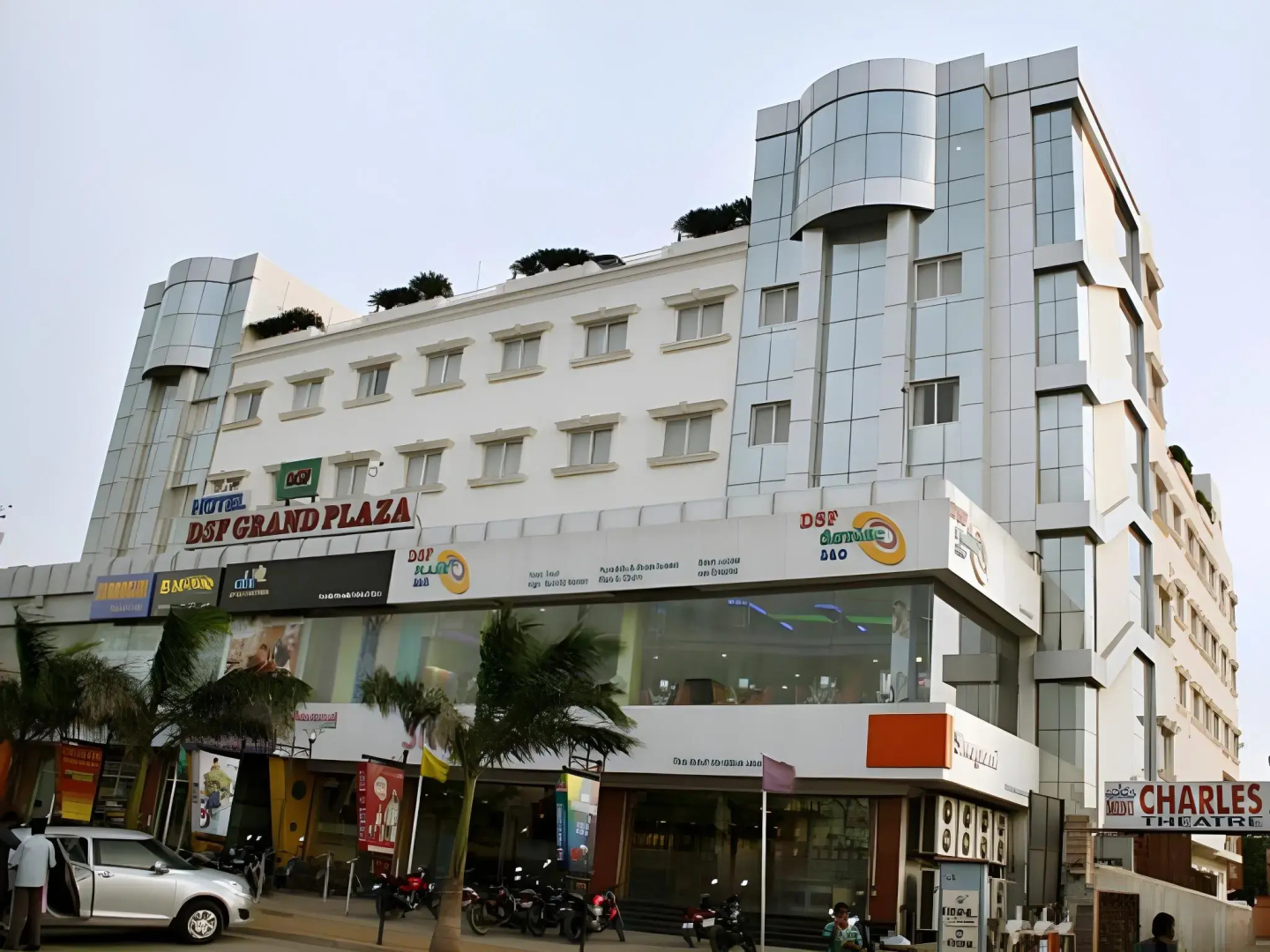 Hotel DSF GRand PLazas