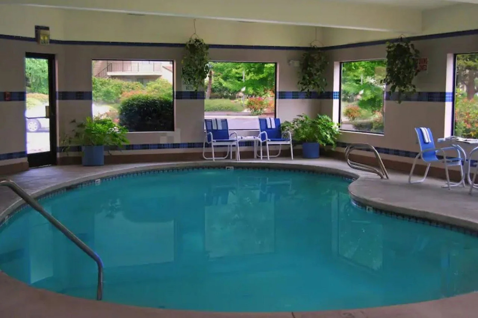 Oxford Suites Portland - Jantzen Beach