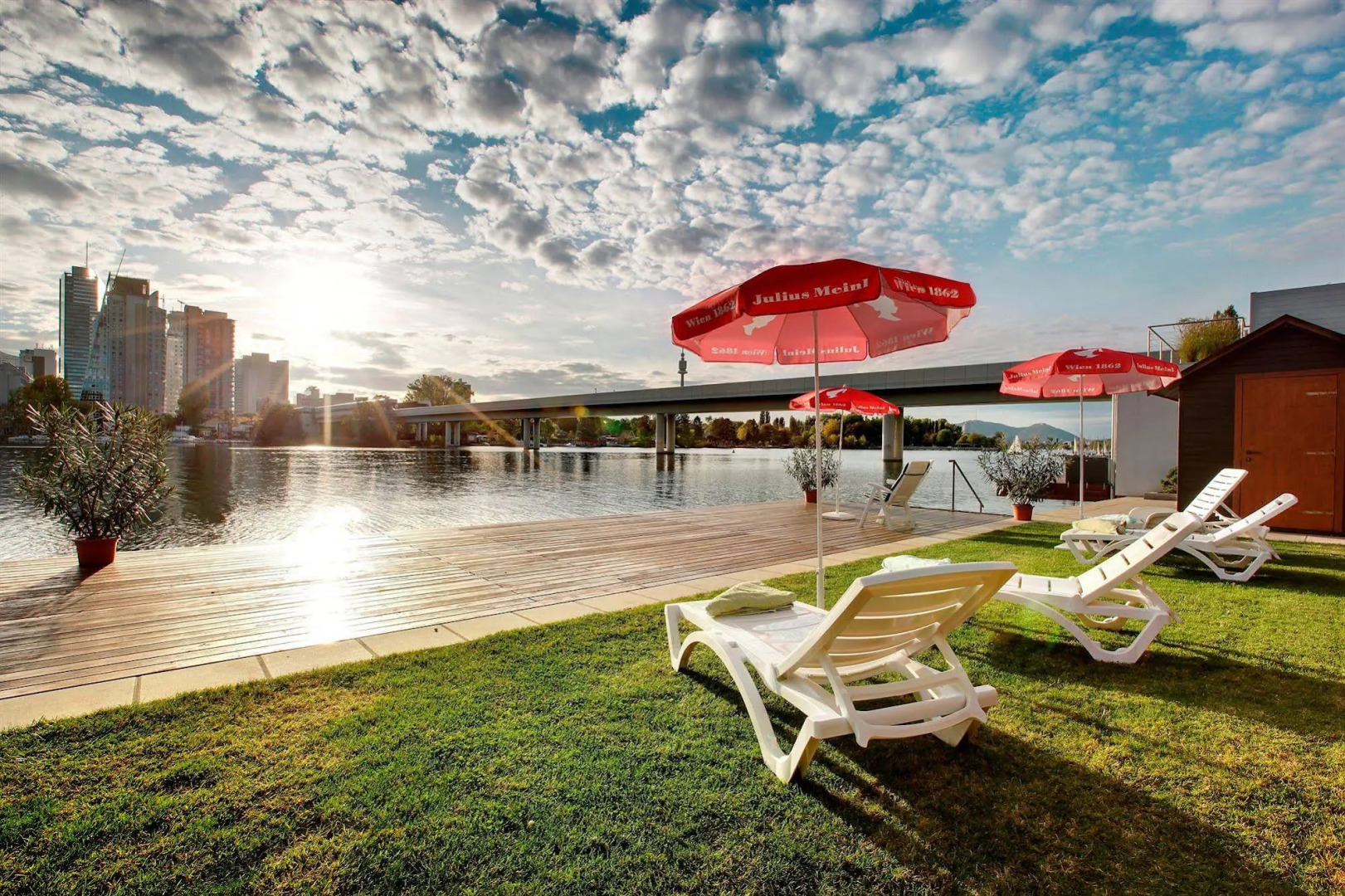 Strandhotel Alte Donau