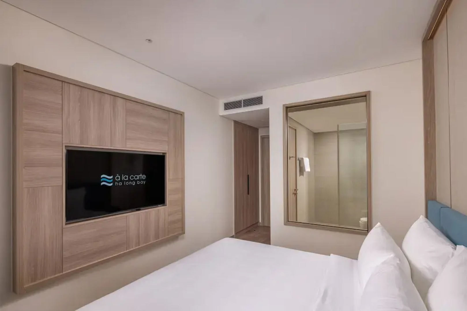 A La Carte Ha Long Bay Residence