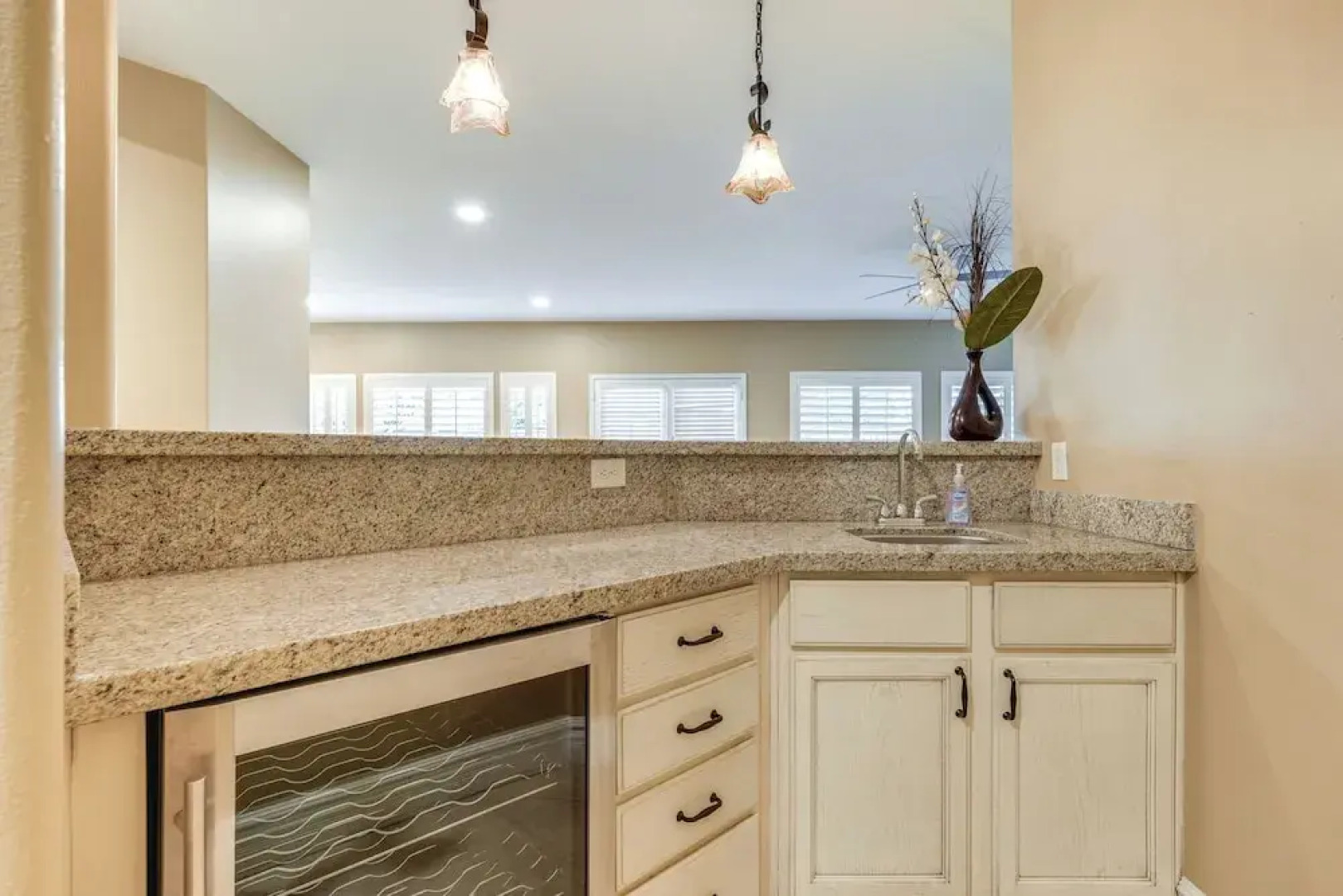 Heated Pool & Fire Pit: Family Home in Chandler