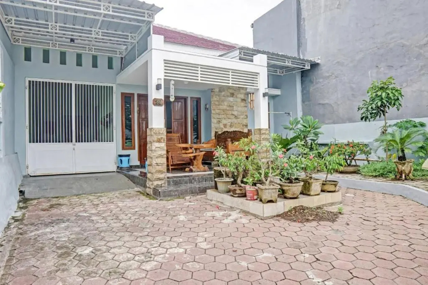 OYO 90729 Sekar Guest House Jember