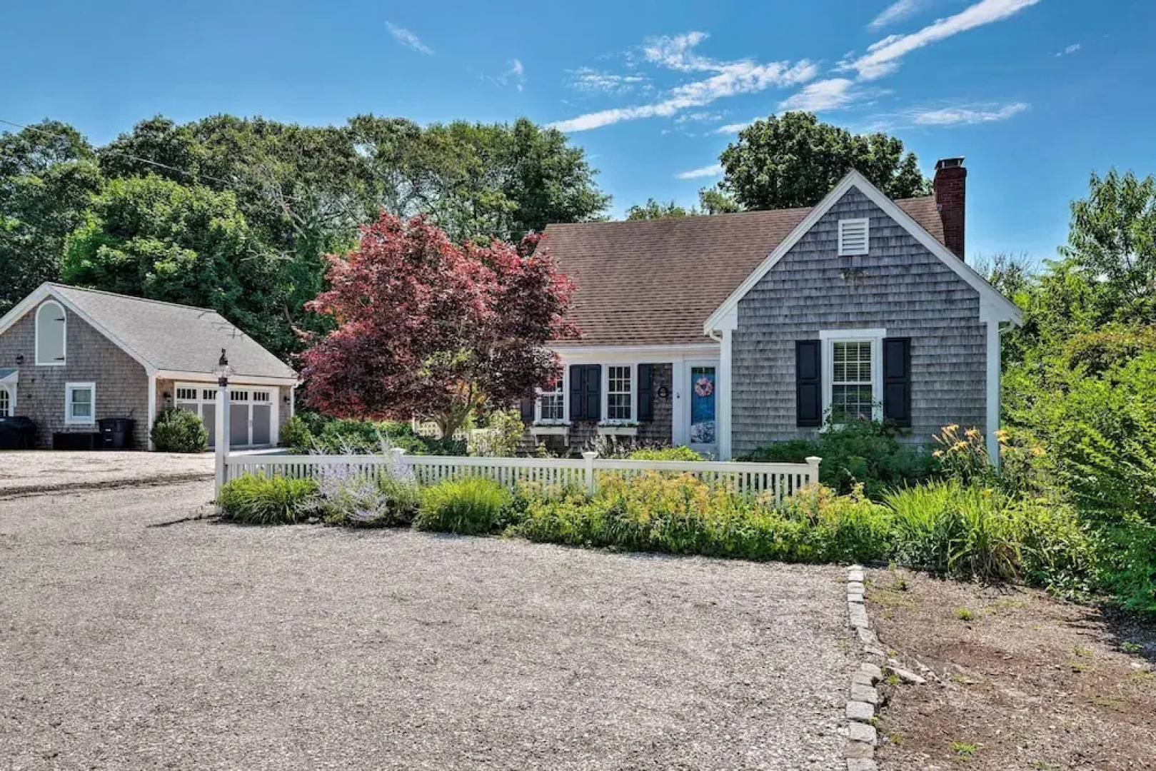 Waterfront Hyannis Gem: Walk to Hyannis Port Beach