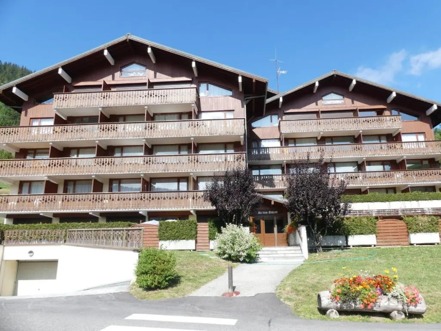 Biblos 15 - 2 Pieces Proche Pistes