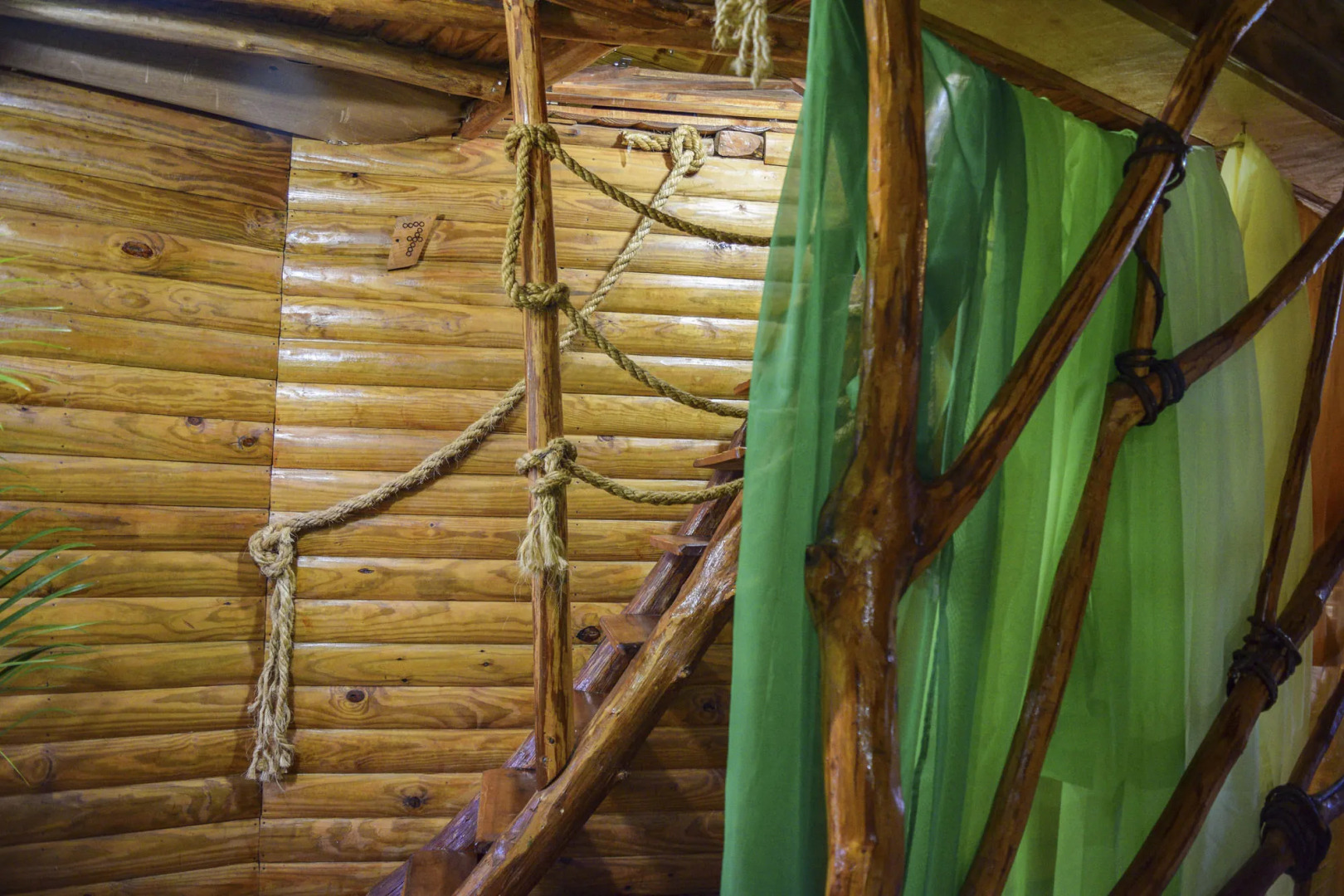 CHALET TROPICAL Hotel & Restaurant-Pizzeria