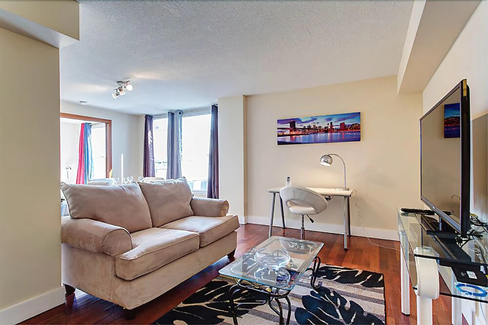 Downtown Suites by Hometrotting