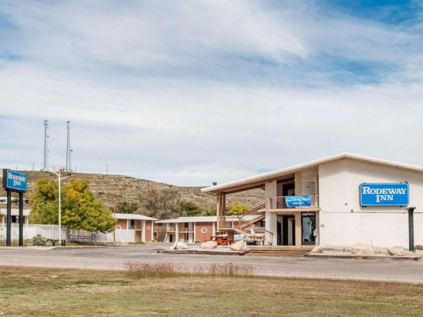 Whites City Cavern Inn