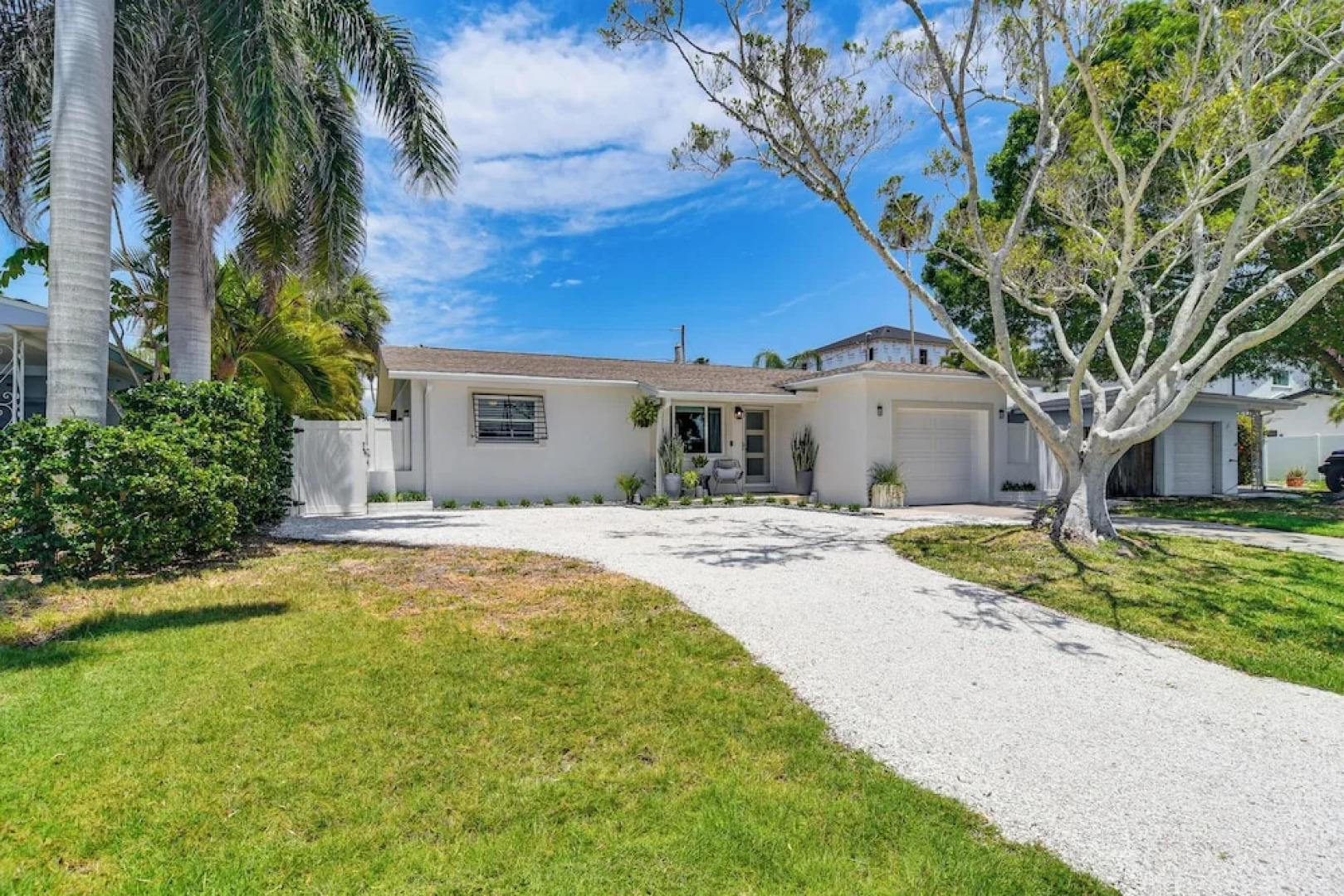 Redington Beach Coastal Retreat - Walk to Beach!