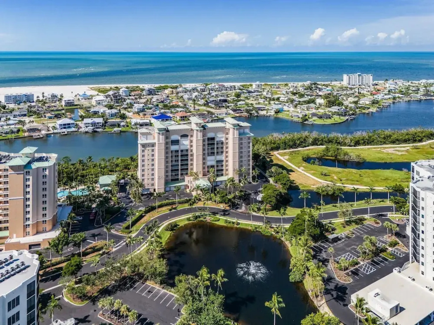 Waterside #835: Bayscape Bliss 3br/2ba Condo W/ Pool! 3 Bedroom Condo