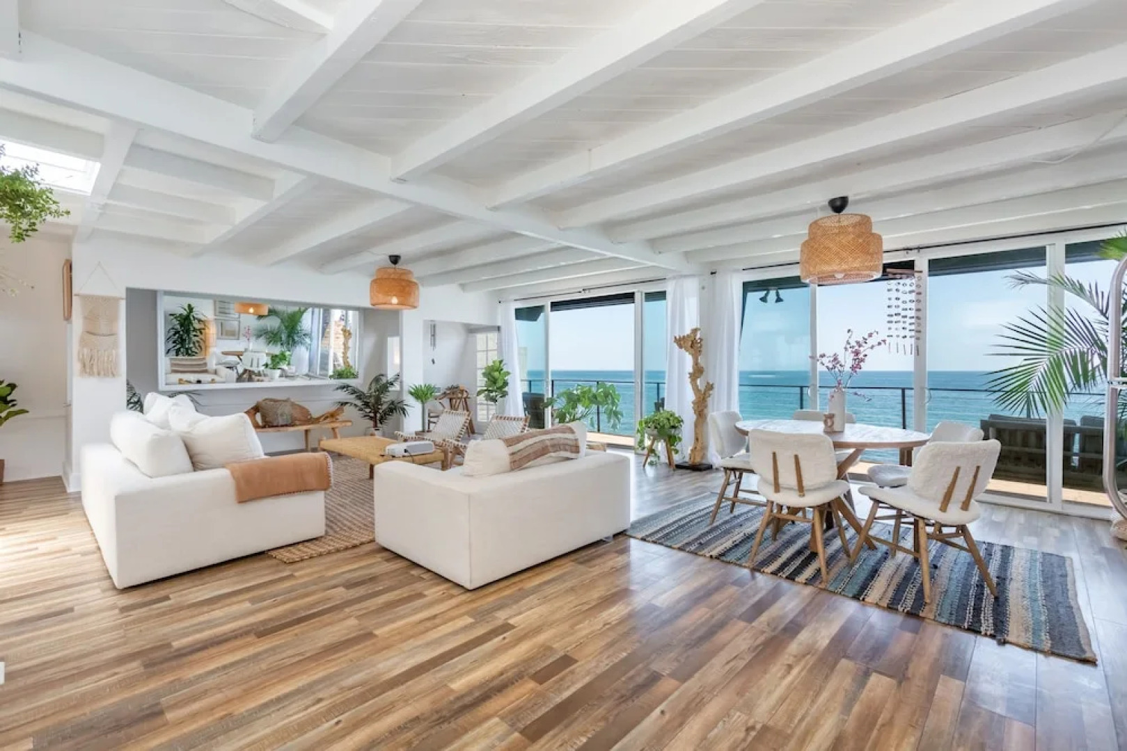 Casa del Mar by Oraklus