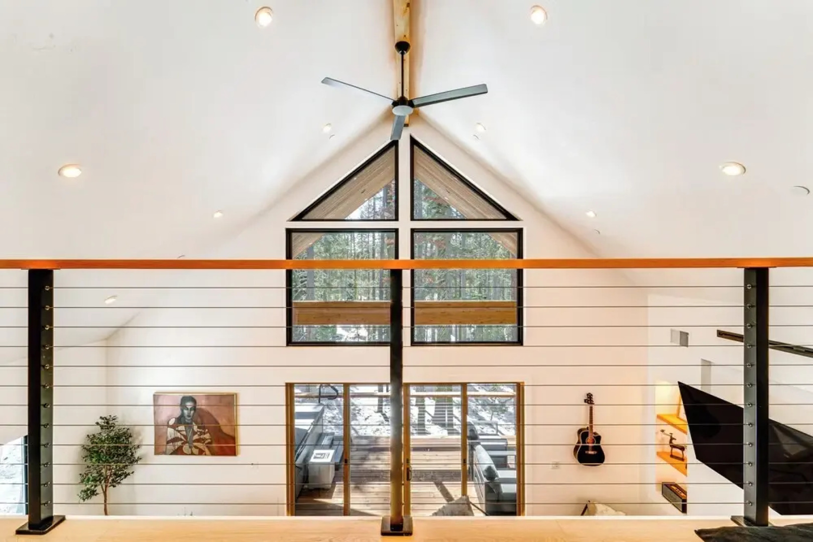 Luxe Soda Springs Cabin: Hot Tub, Forest-view Deck