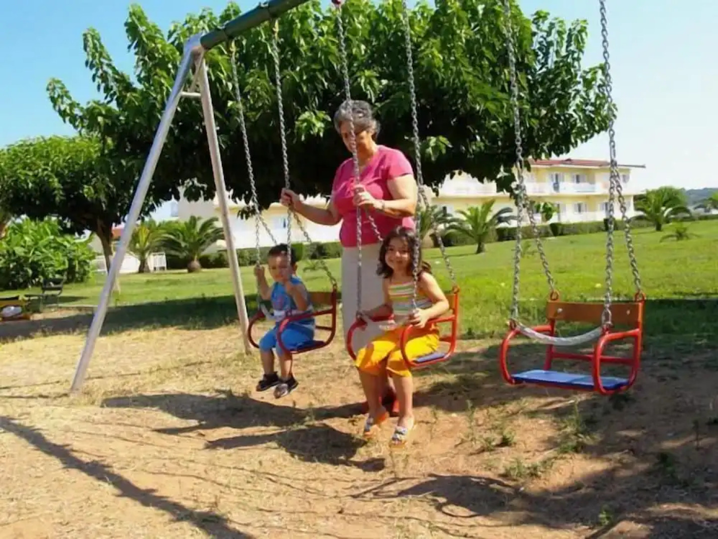 Ionion Beach Apartment Hotel