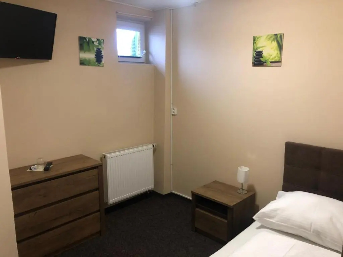 LAGUNA Hotel & Restaurant