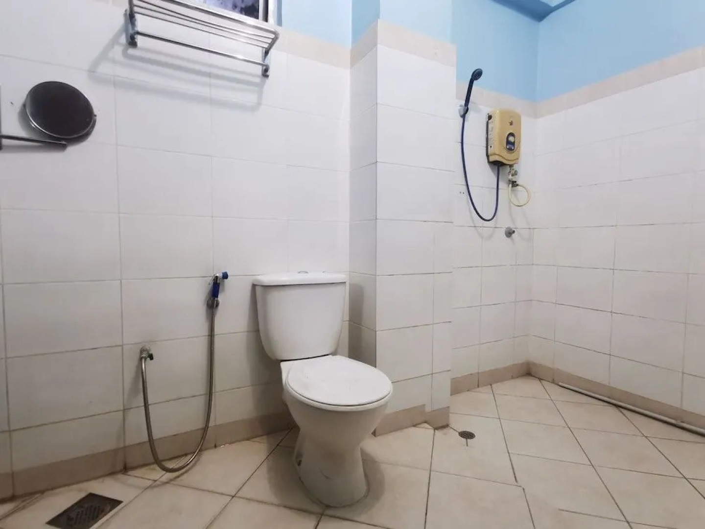 OYO 90061 Kuhara Court Apartment Suite