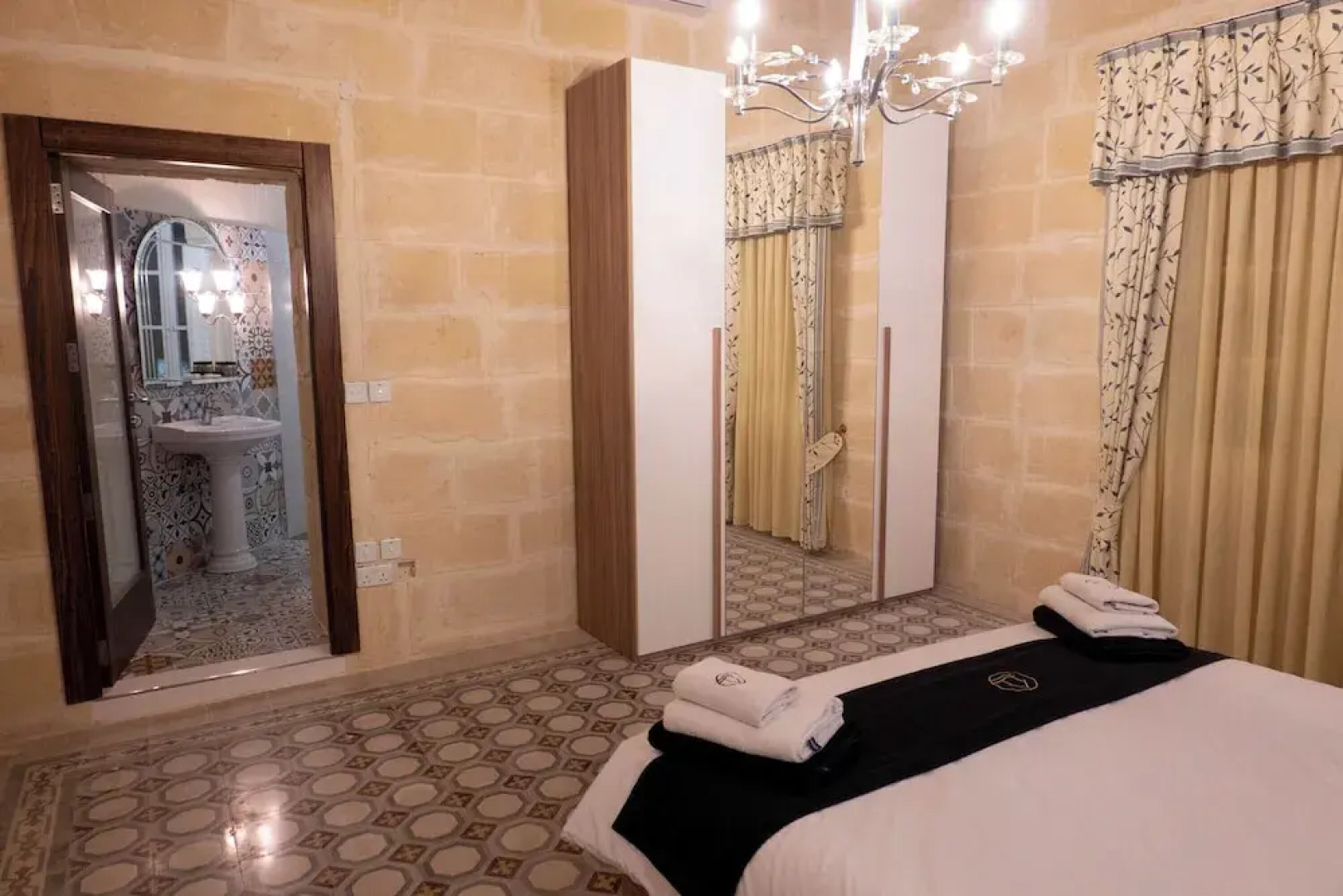 Surwig Gozitan Villa & Pool