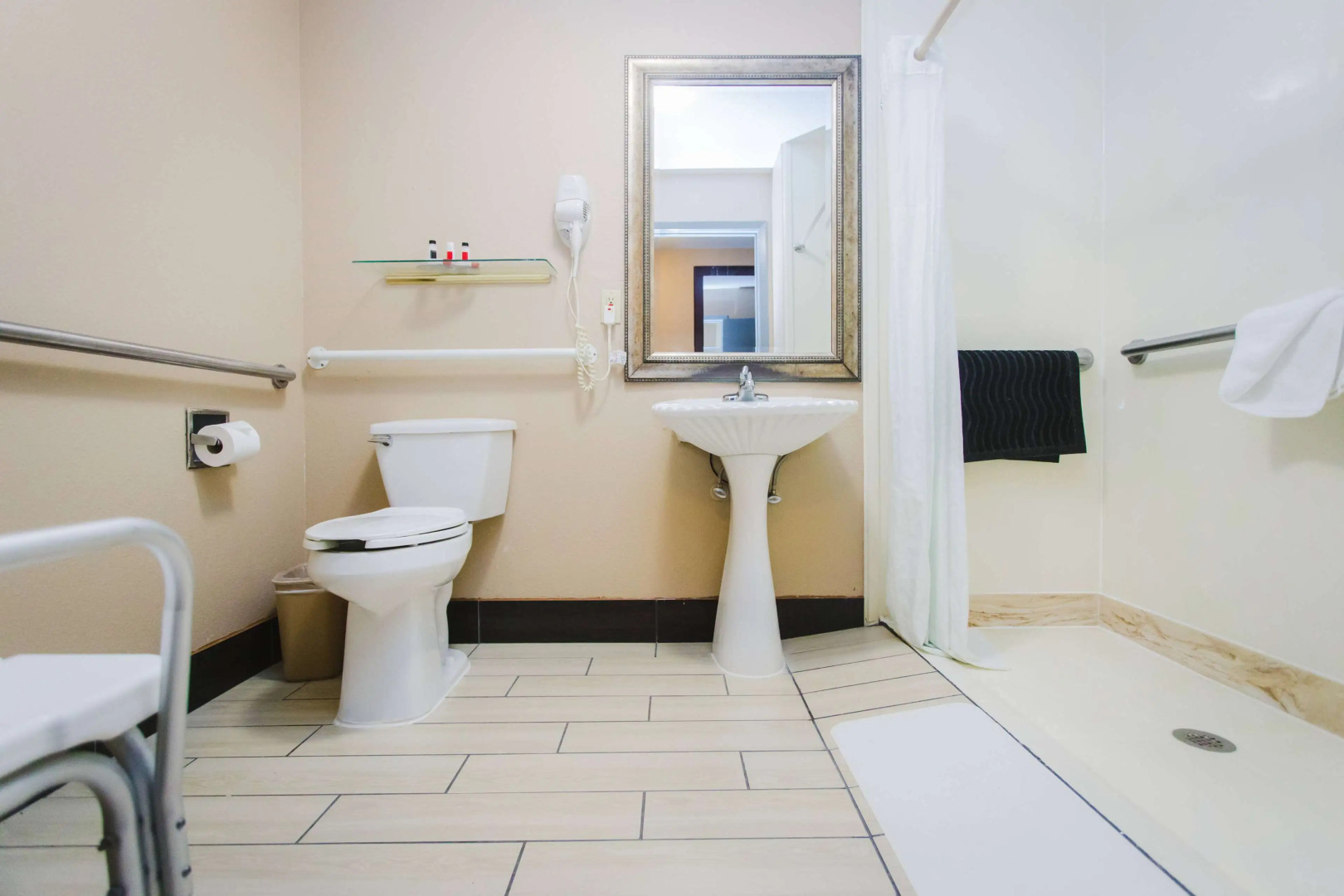 Days Inn by Wyndham Rosenberg