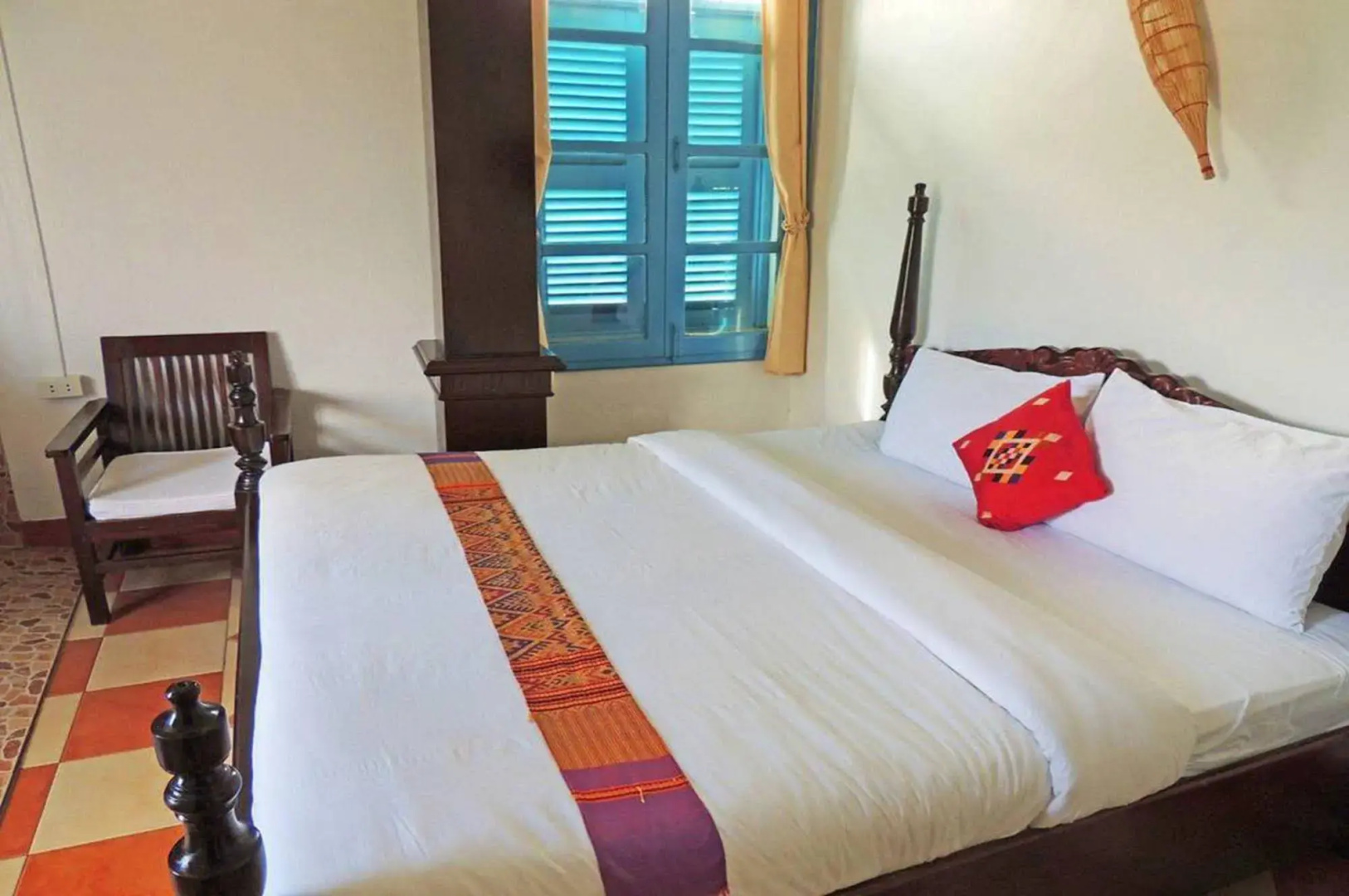 Mad Monkey Luang Prabang
