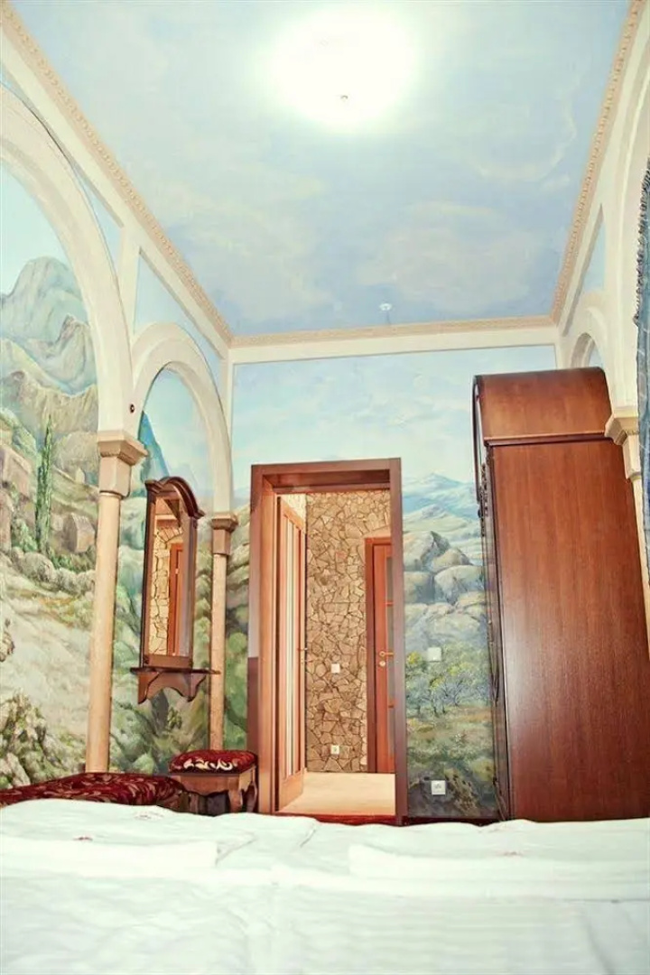 Urartu Hotel