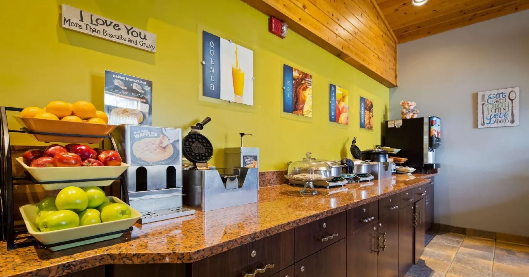 White Pines Inn & Suites