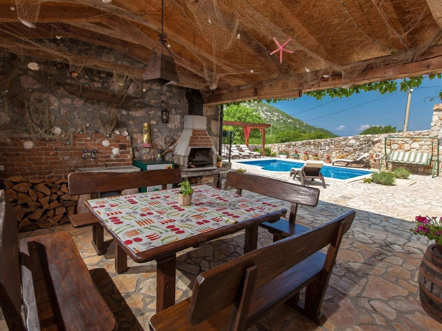 Authentic Large Villa With Private Swimming Pool & Wellness