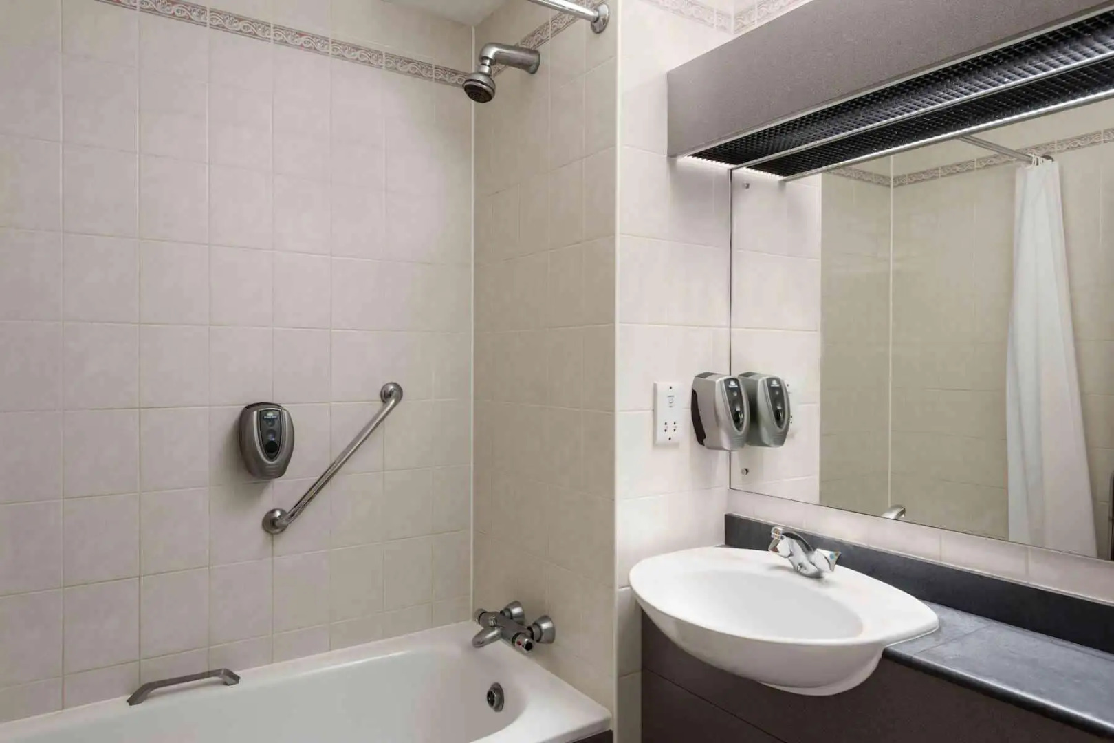 Days Inn by Wyndham Cannock Norton Canes M6 Toll