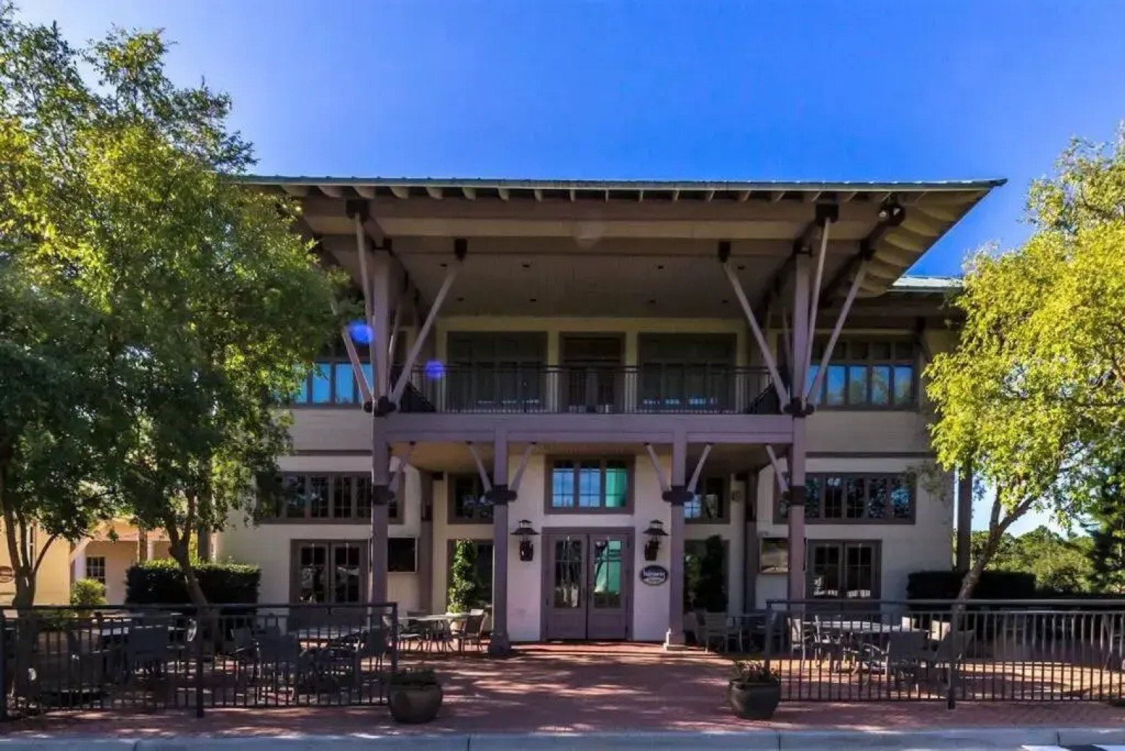 Bristol 610 - Spacious Corner Unit w/ Large Balcony & Gorgeous Beach View!