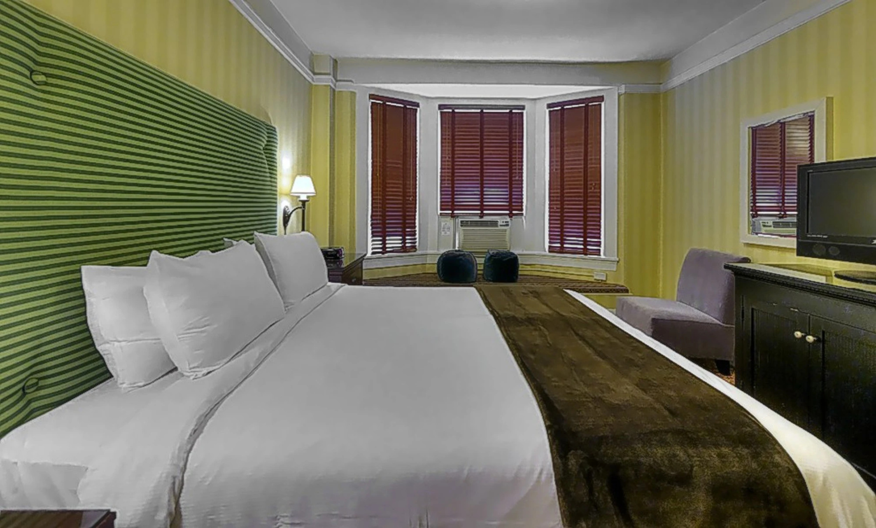 Executive Hotel Vintage Court