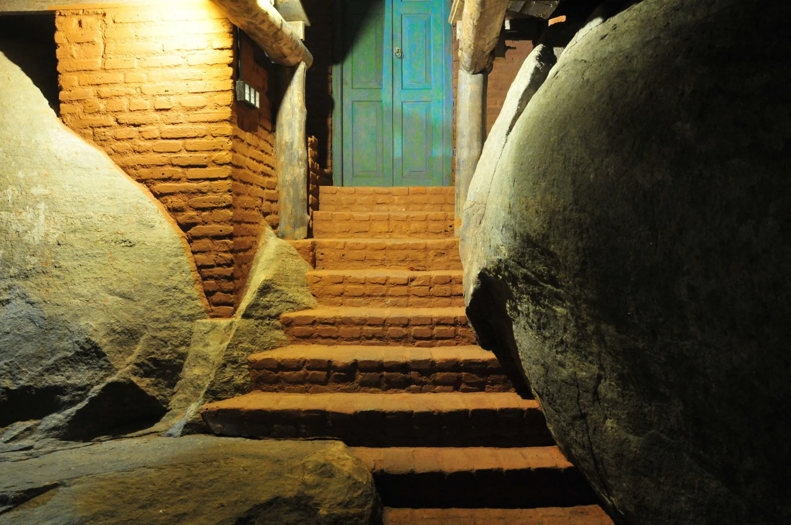 Back of Beyond - Dehigaha Ela