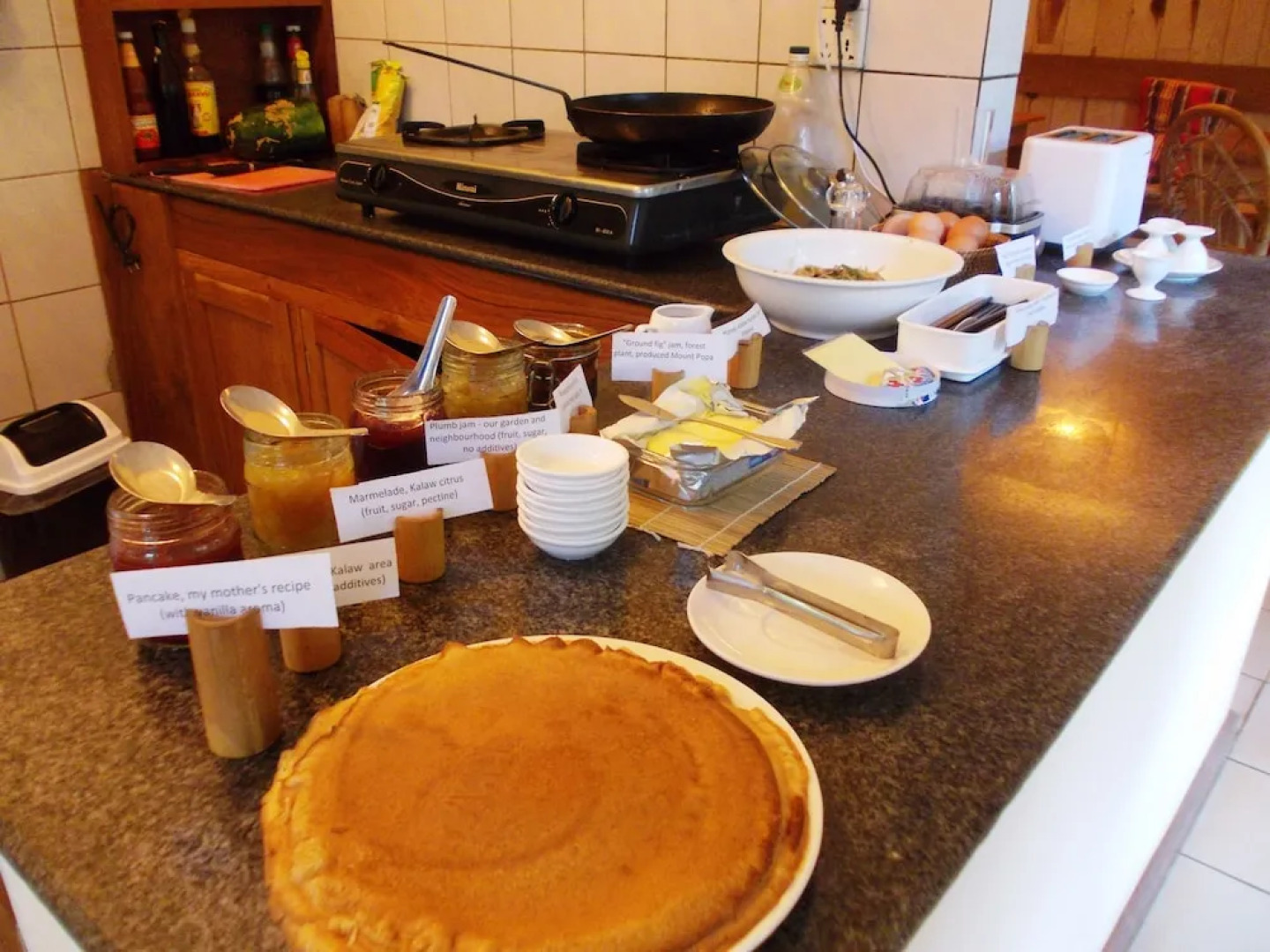 Thitaw Lay House B & B