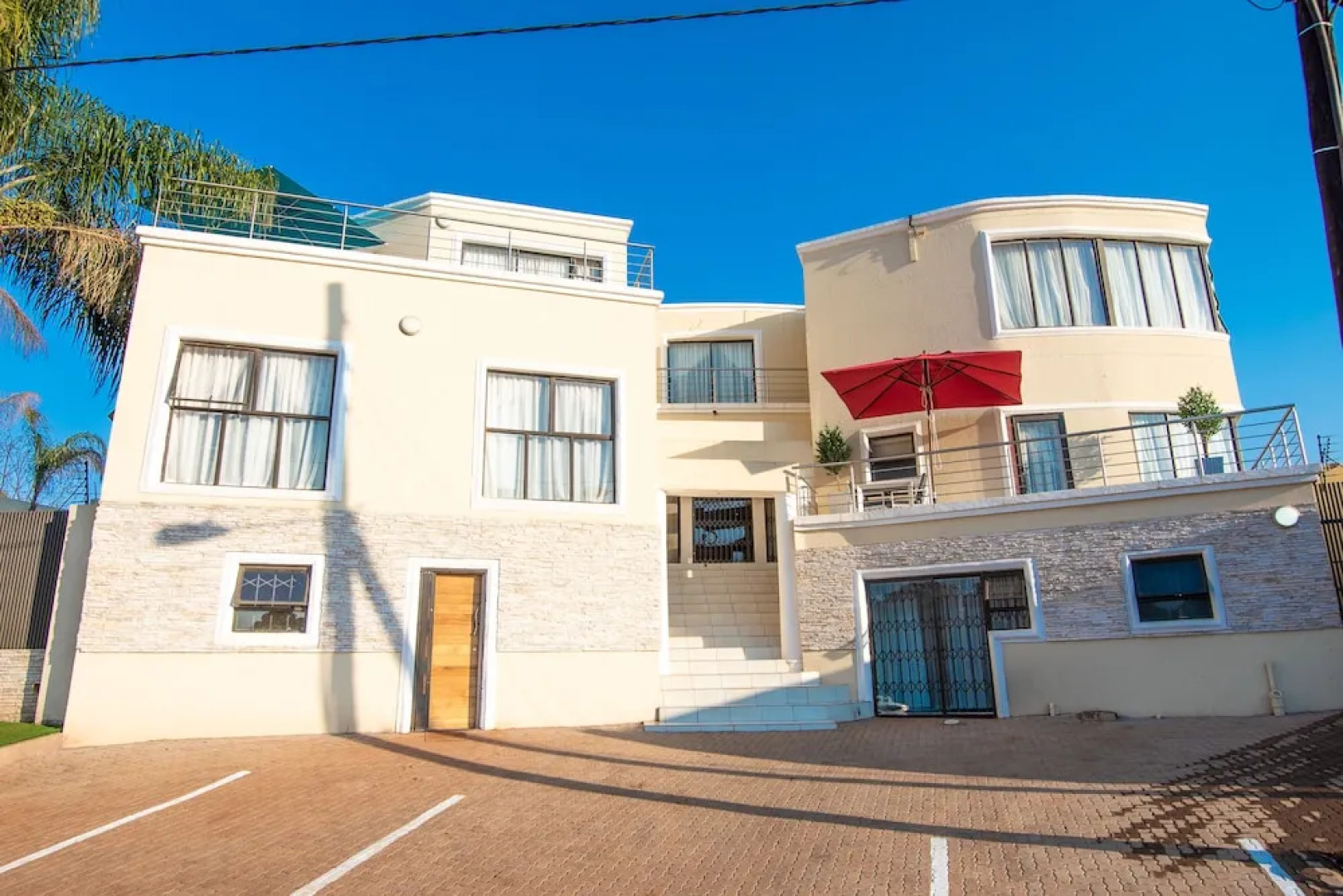 Royal Hills Lodge and Spa