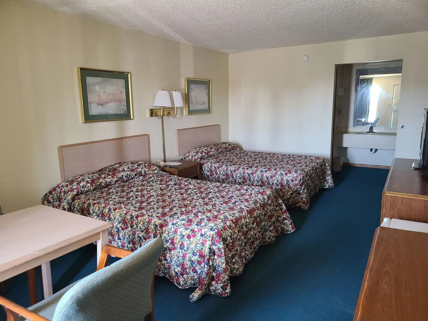 Travelodge Lake City