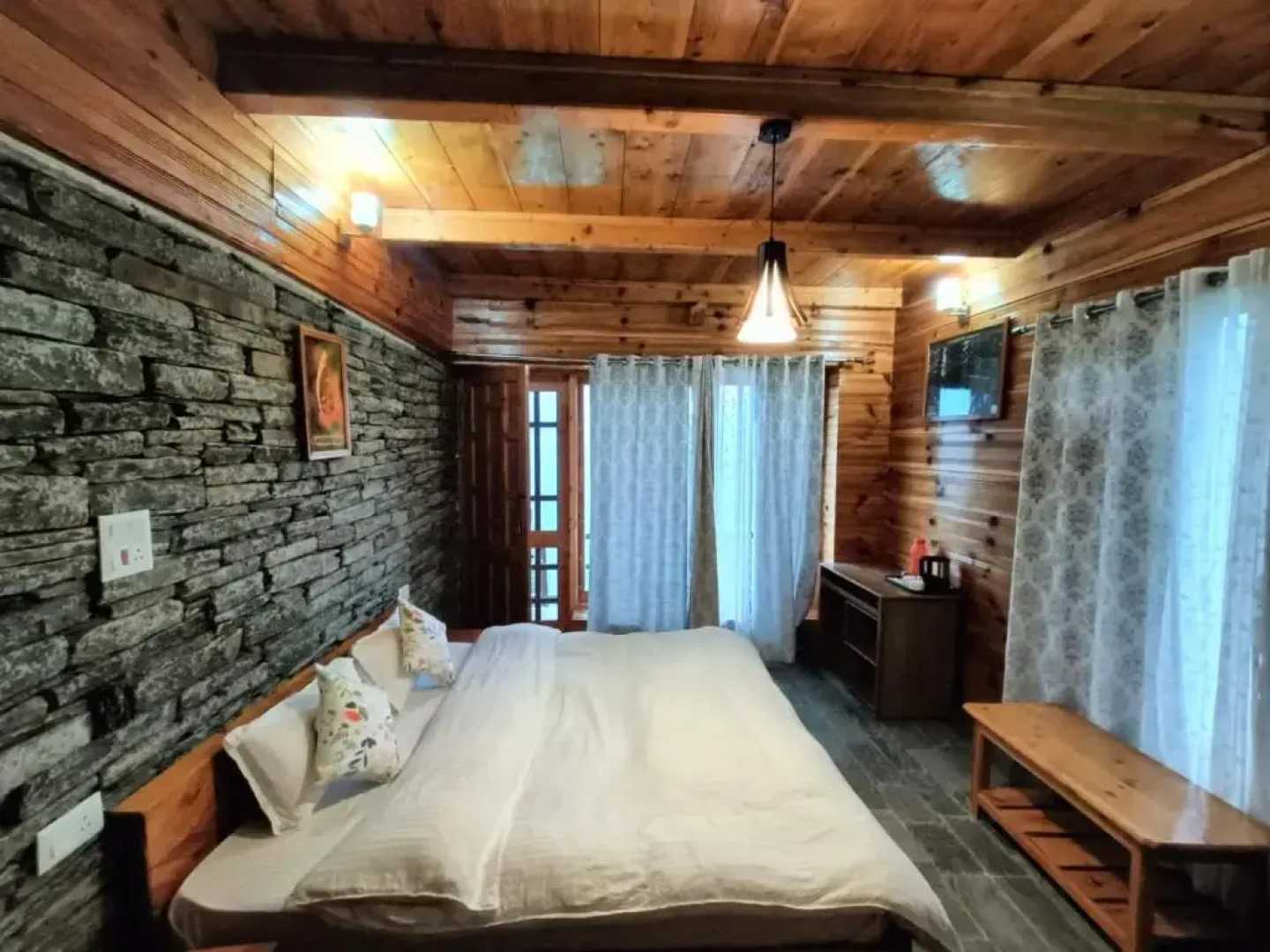 Ishan Log Huts- Boutique Homestay- since 1999