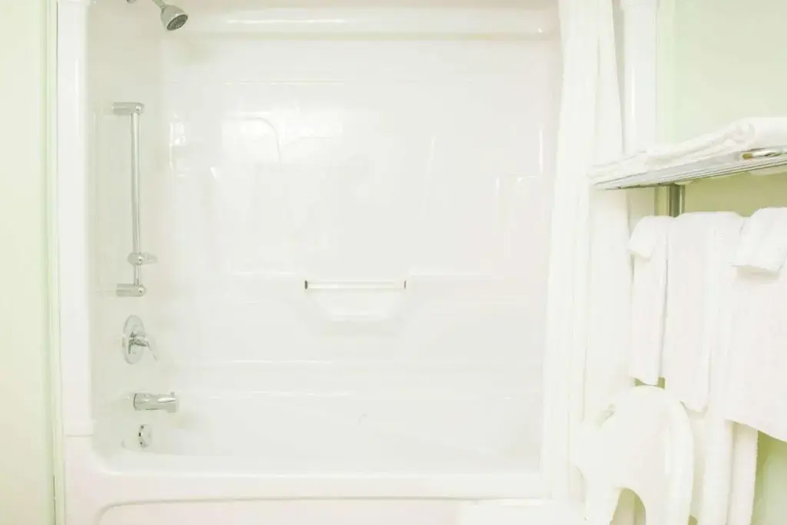 Super 8 Swan River MB