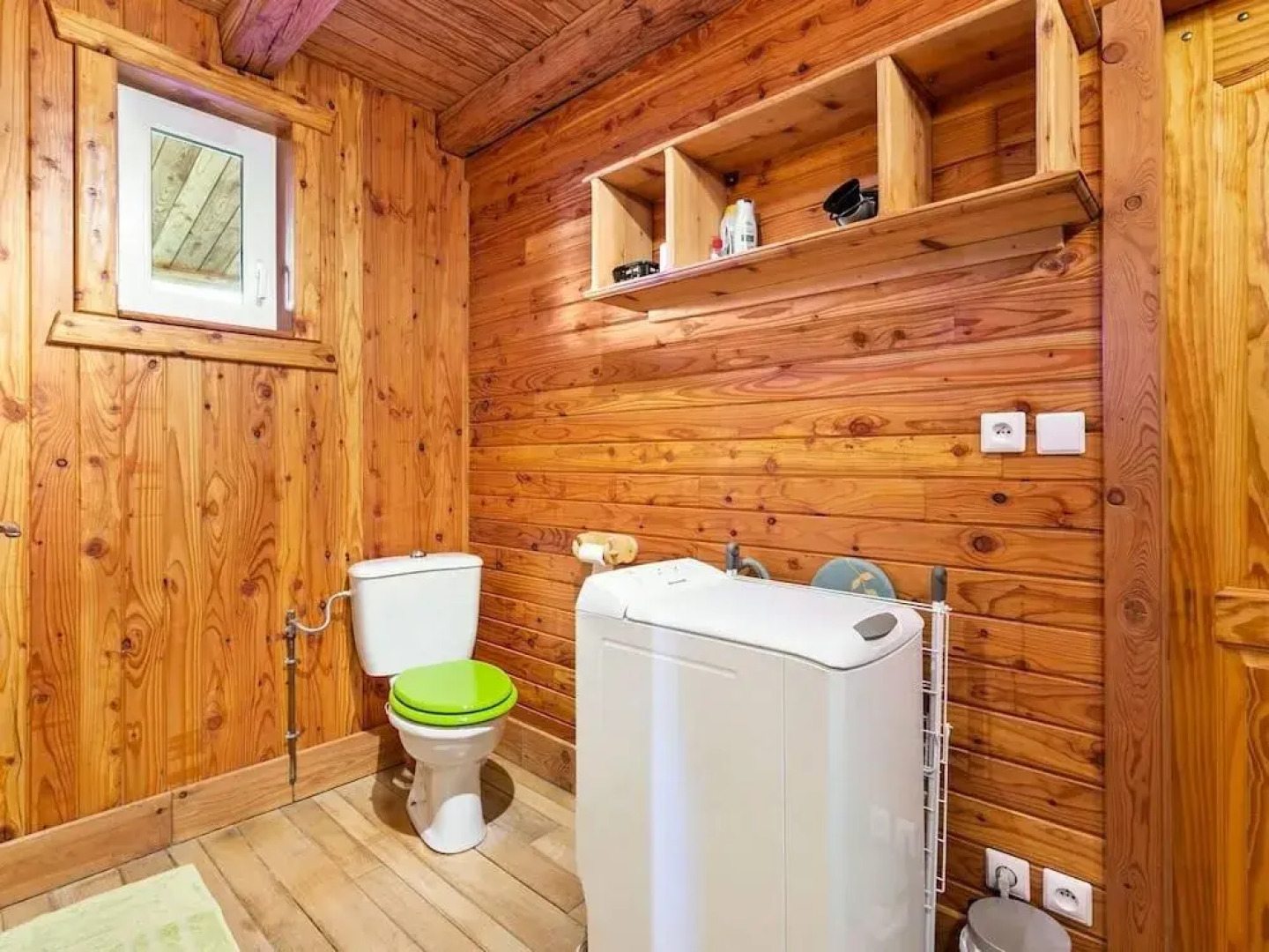 Quaint Chalet in Harreberg with Garden