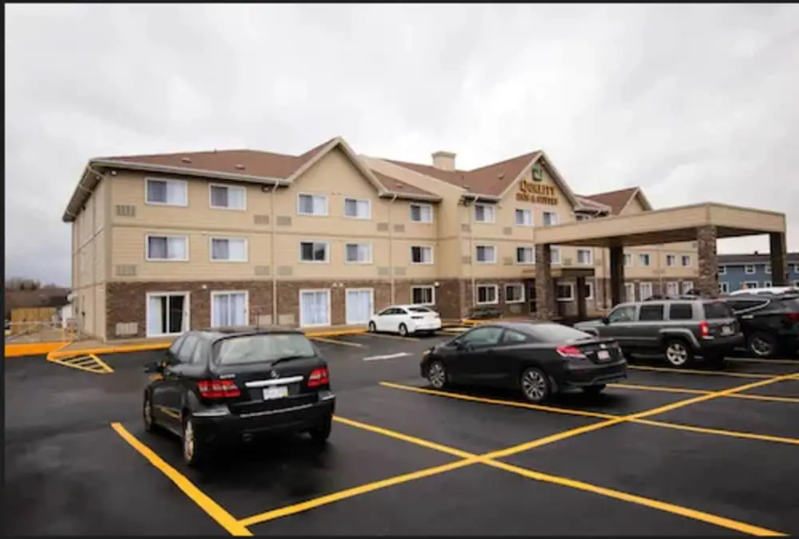 Lakeview Inns & Suites