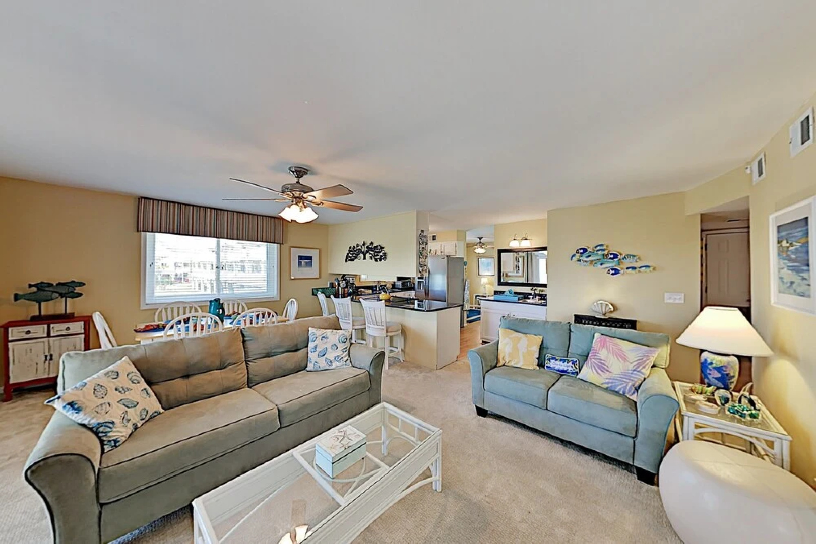Jinks Creek Corner Unit W/ Pool, 2 Blocks To Beach 3 Bedroom Condo