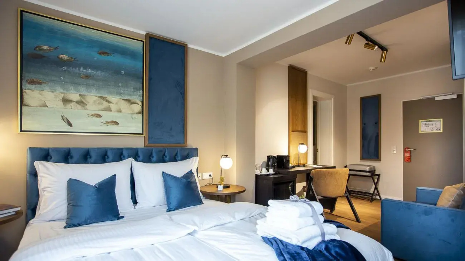 Delphi Hotel & Restaurant