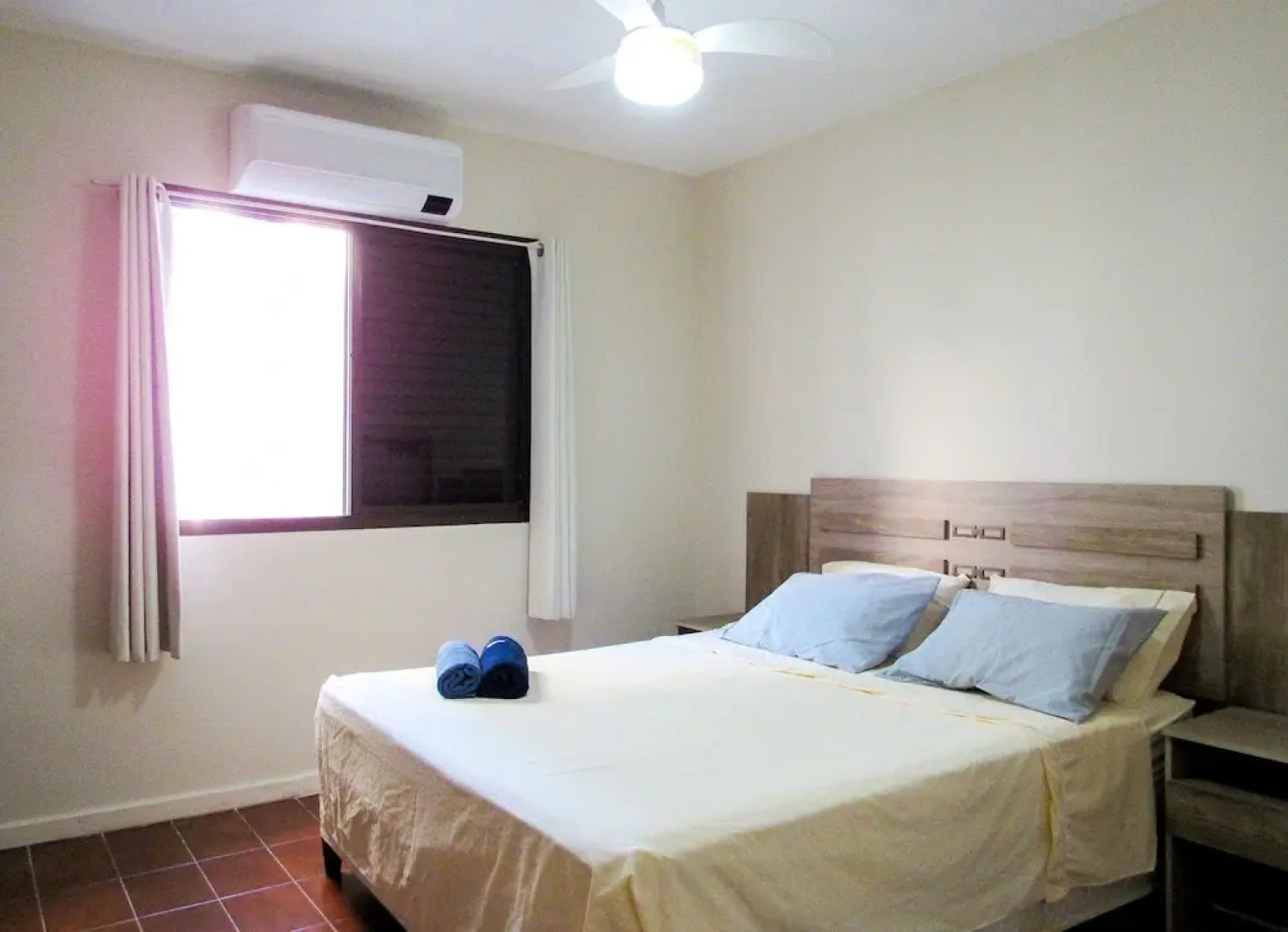 Timo Apto a 200m - Praia das Pitangueiras Guaruj