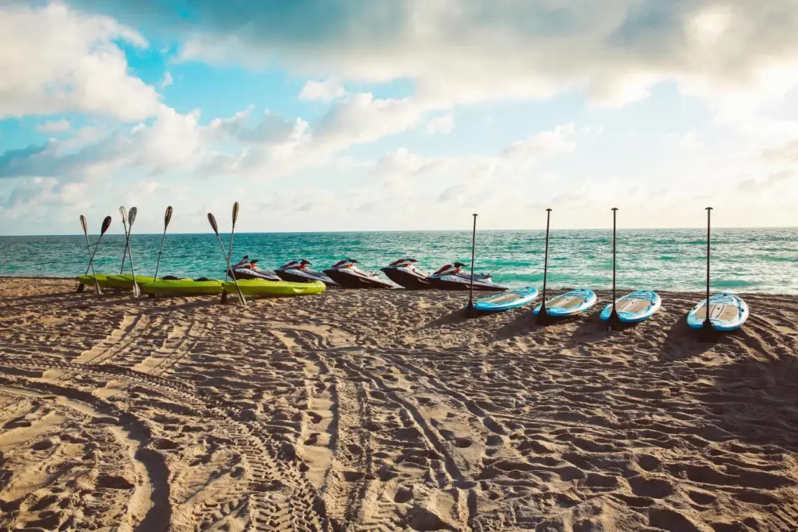 Aqua Hotel & Suites
