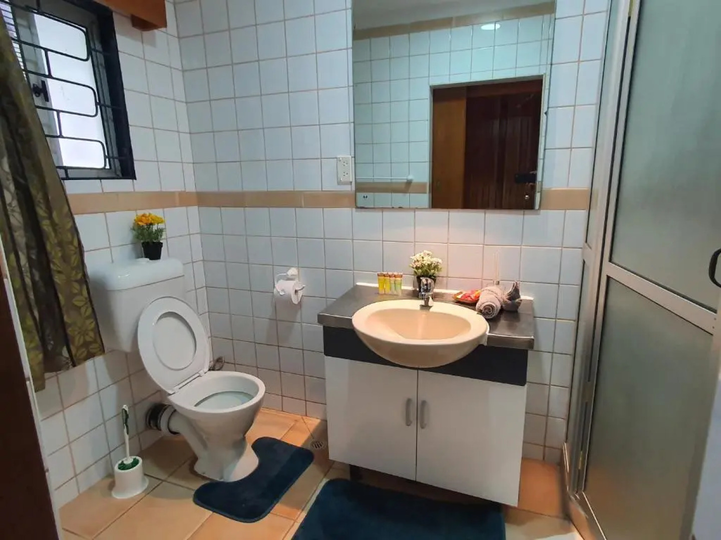 Loverly 3 Bedroom rental pool outdoor area