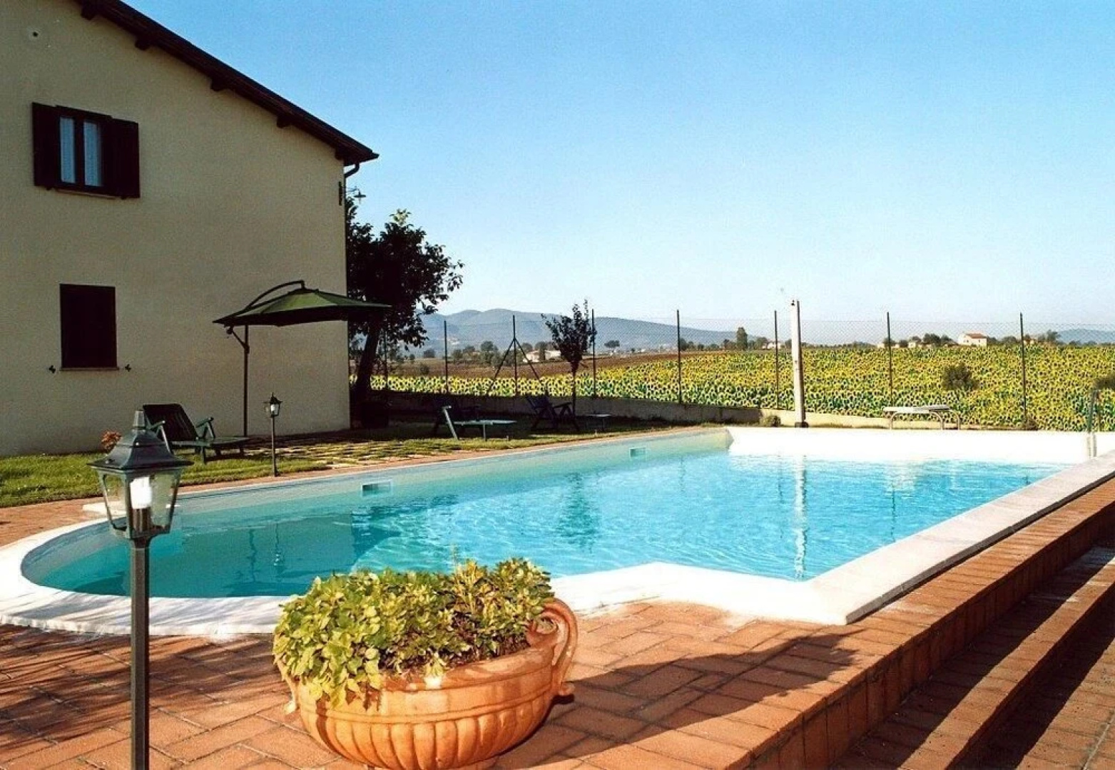 The Sunflower Apartment in a Farmhouse