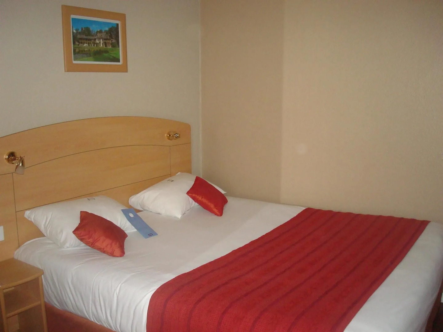 Sure Hotel by Best Western Plaisir