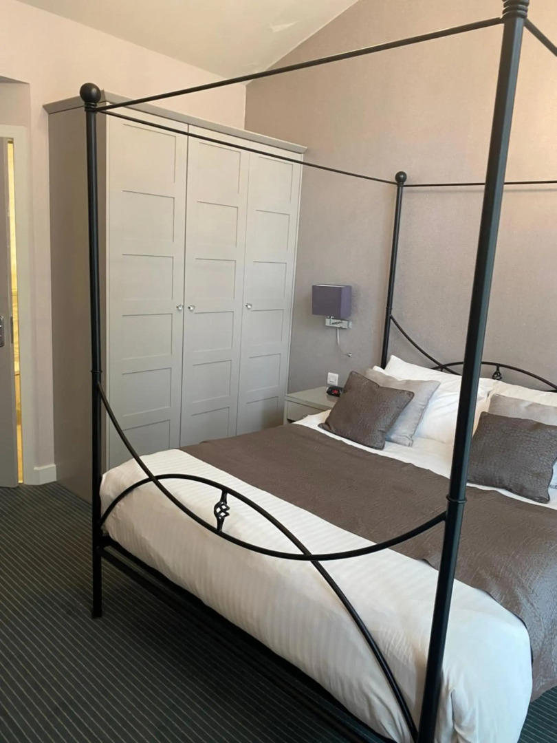 315 Bar And Restaurant